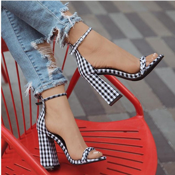 Plaid Platform Style Heel Shoe